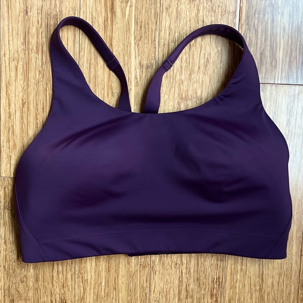 Athleta Sports Bra Womens size 34D purple. 1298
